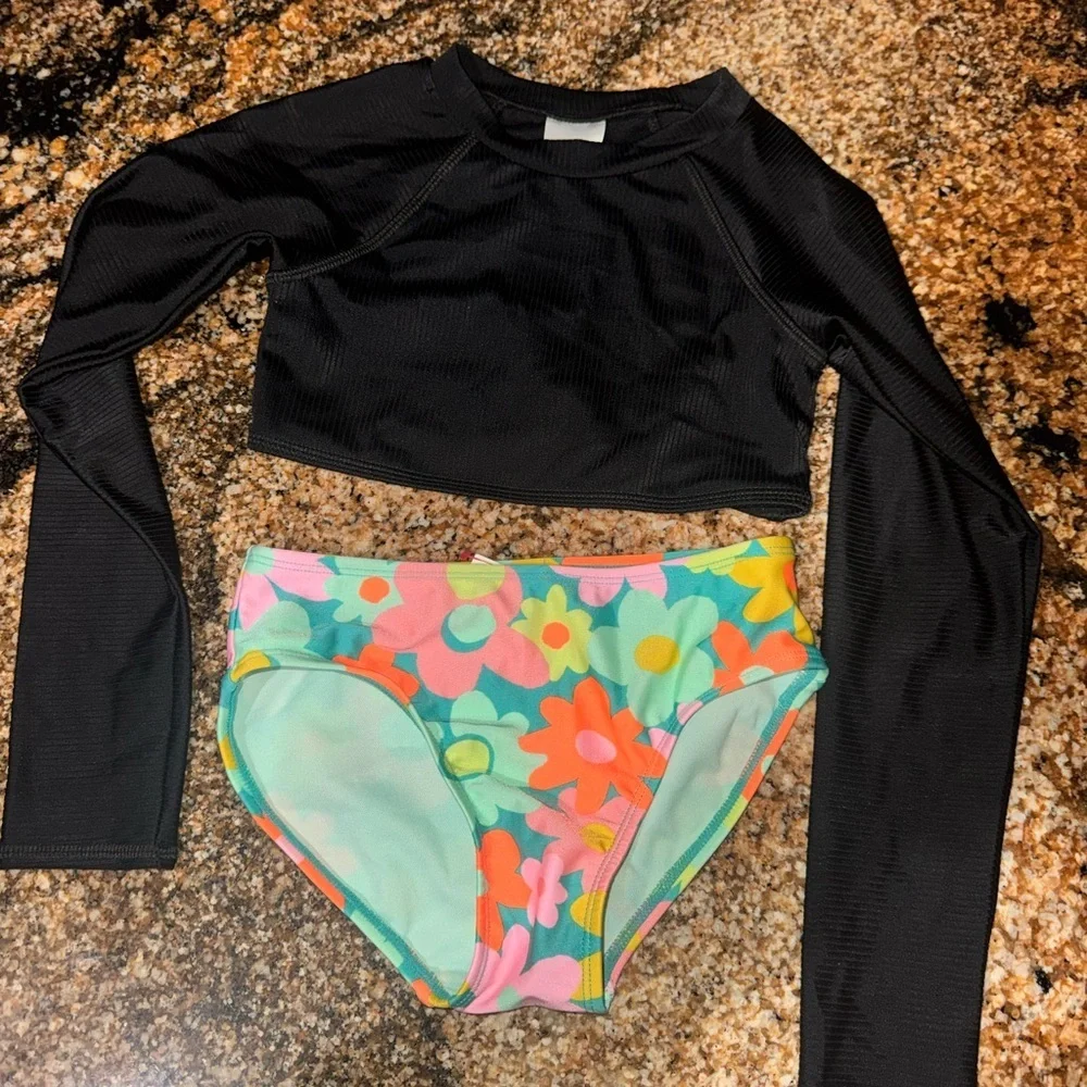 art class Black and Multicolor Kids Swim Rashguard Set